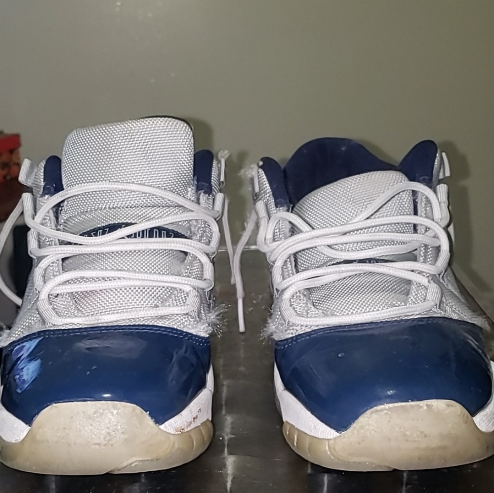 Jordan 11's low tops